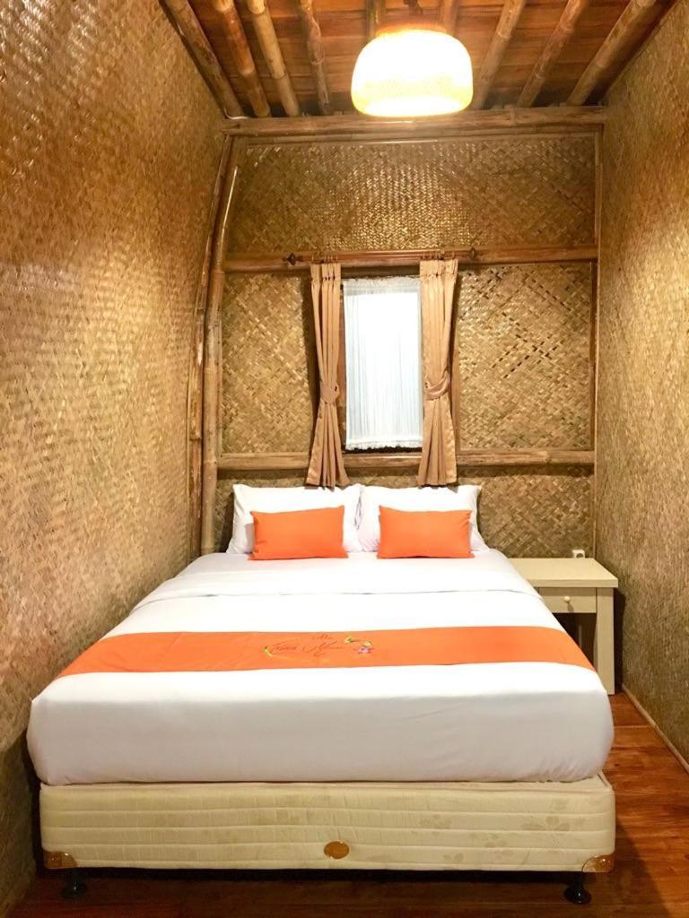 Villa Chavaminerva Bambu - Lembang Cikareumbi Экстерьер фото