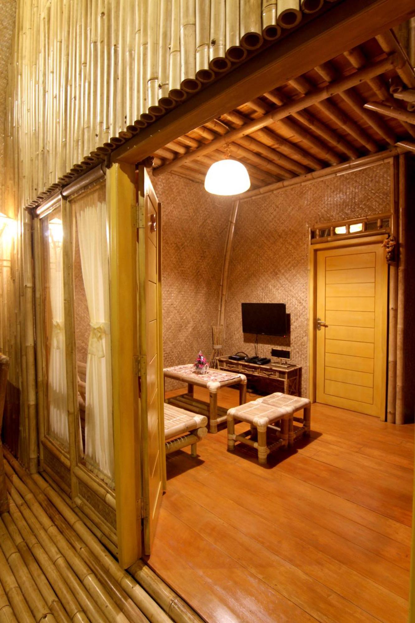 Villa Chavaminerva Bambu - Lembang Cikareumbi Экстерьер фото