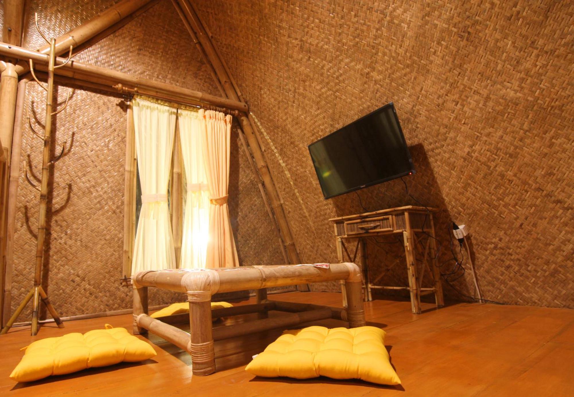 Villa Chavaminerva Bambu - Lembang Cikareumbi Экстерьер фото