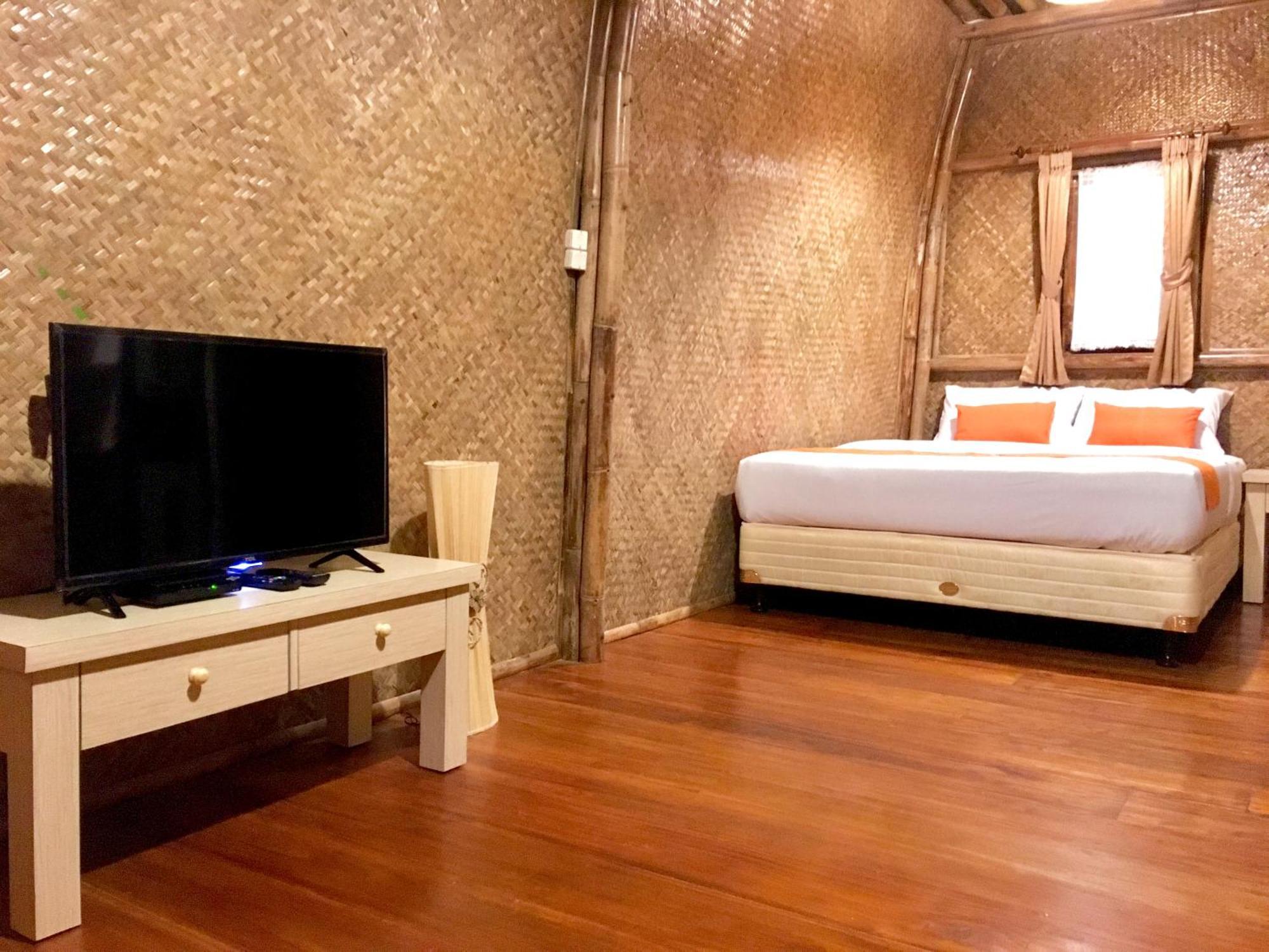 Villa Chavaminerva Bambu - Lembang Cikareumbi Экстерьер фото
